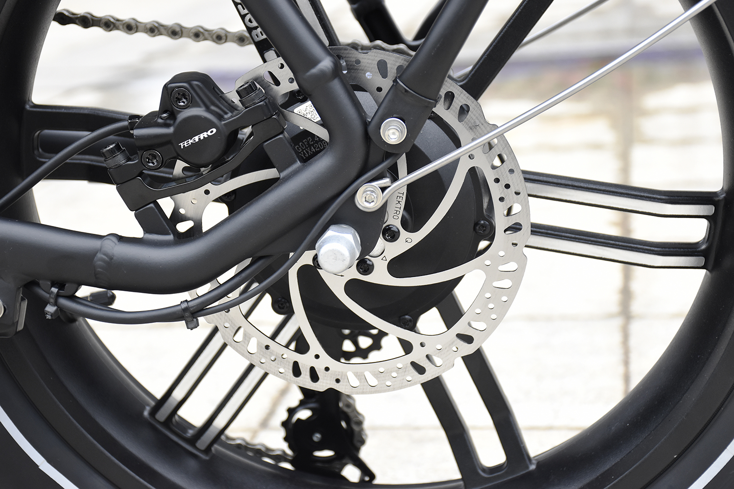 Faltbares 20-Zoll-Motorrad mit versteckter Batterie und Hinterradnabe und 7-Gang-Getriebe