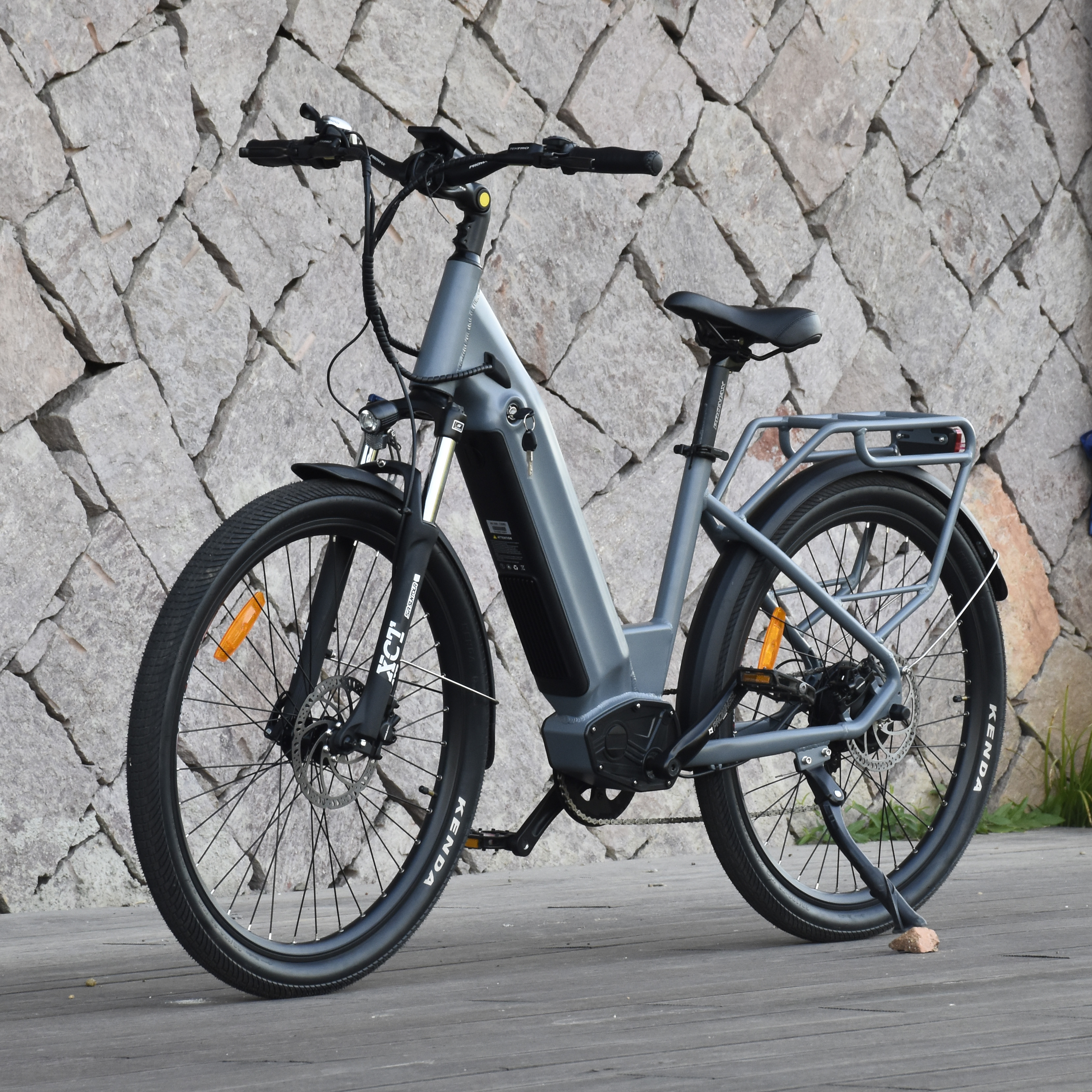 Hard Tail Tiner Tire Electric City Bike 500W Hinterradnabe Motorrad elektrisch 