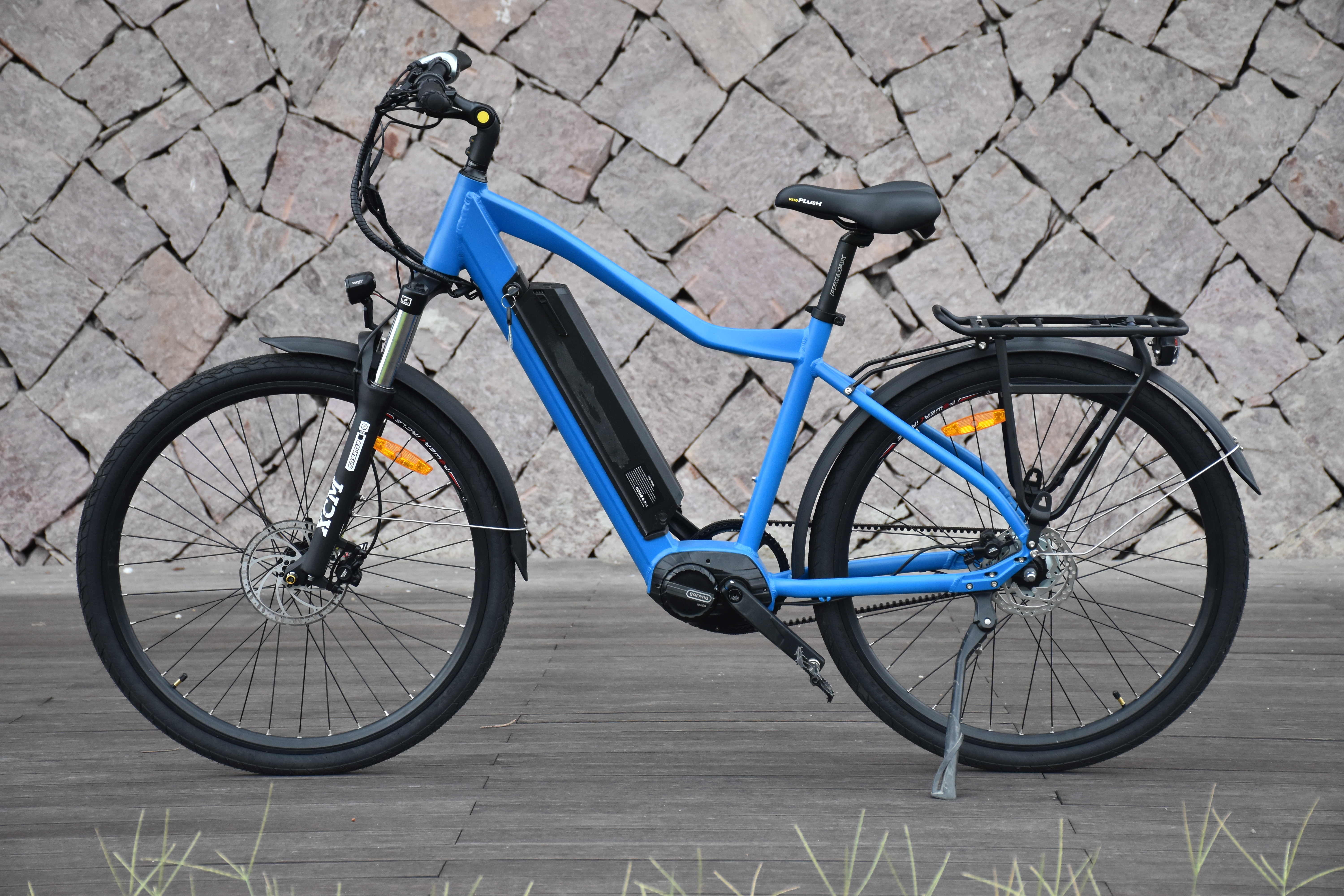 Elektrisches Stadtfahrrad mit Riemenantrieb und Shimano-Innengeschwindigkeit, 250-W-Stadtfahrrad für den täglichen Pendelverkehr 